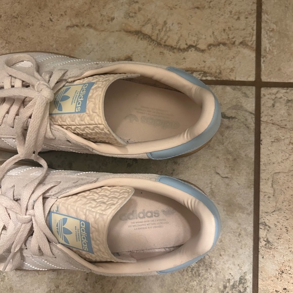 adidas Gazelle Sneakers in Cream and Blue - Picture 5 of 10